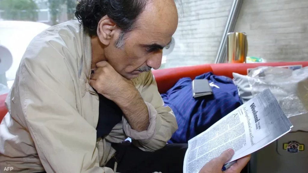 وفاة الإيراني مهران كريمي ناصري الذي عاش في مطار باريس 18 عامًا