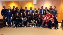 بعد إحرازهم لقب بطولة غرب آسيا.. استقبال رسمي وشعبي لمنتخب سيدات الكرة الطائرة!