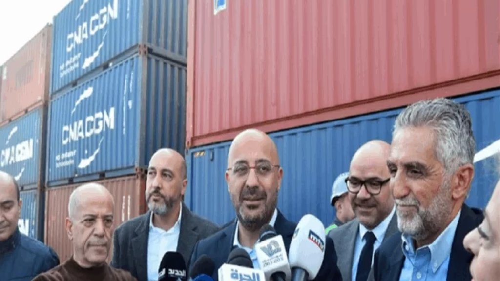 شحن 3 مستوعبات من النفايات الطبية الخطرة من مرفأ بيروت إلى فرنسا