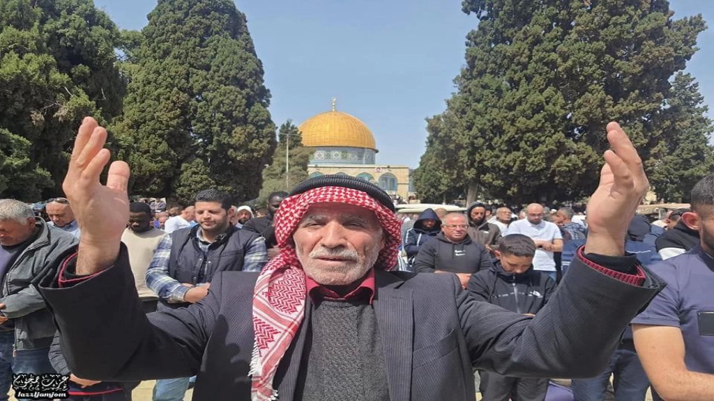 بالصور/ 100 ألف مصلٍ أدوا صلاة الجمعة الأولى من شهر رمضان في المسجد الأقصى المبارك