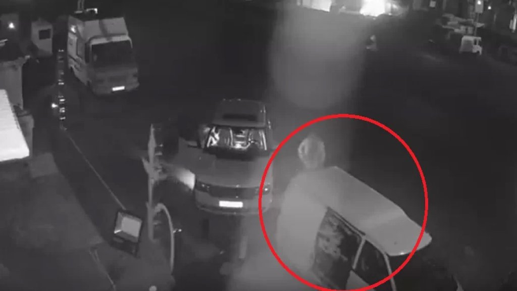 بالفيديو/ بأكثر من 25 الف دولار... محل لبيع الاراكيل في خلدة يتعرض للسرقة!