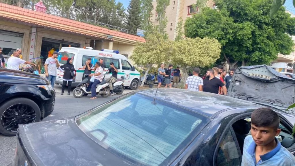 قتيل وعدد من الجرحى بحادث سير بين 3 سيارات بين بلدتي برج رحال ودير قانون النهر