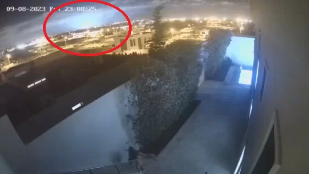 بالفيديو/ ومضات ضوء زرقاء في السماء لحظة وقوع الزلزال في المغرب