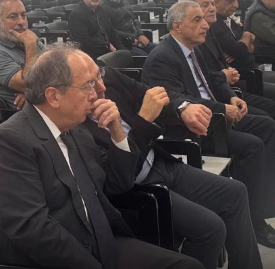 اللواء النائب جميل السيد والنائب قاسم هاشم