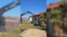 بالفيديو/ أول عملية هدم لمنزل في المطلة صباح اليوم بعد الأضرار الكبيرة.. مستوطنو الشمال يسألون عن صورة النصر!