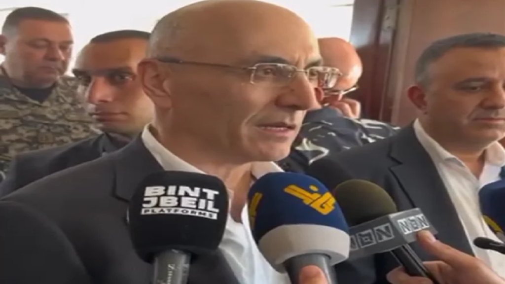 بالفيديو/ وزير الداخلية أحمد الحجار يتابع سير العملية الانتخابية من سراي بنت جبيل