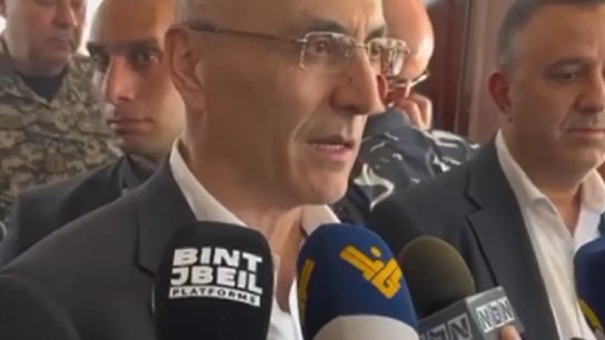 بالفيديو/ وزير الداخلية أحمد الحجار يتابع سير العملية الانتخابية من سراي بنت جبيل