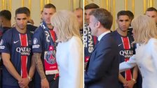 بالفيديو/ نظرات اللاعب أشرف حكيمي لزوجة ماكرون خلال استقباله في الإليزيه تثير الجدل!