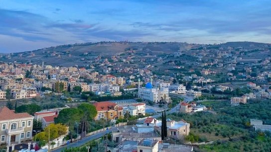 بيان من بلدية بنت جبيل: تعديل ساعات تغذية الاشتراك بحيث تصبح من الساعة الـ 8 صباحًا وحتى الساعة الـ 1 بعد منتصف الليل