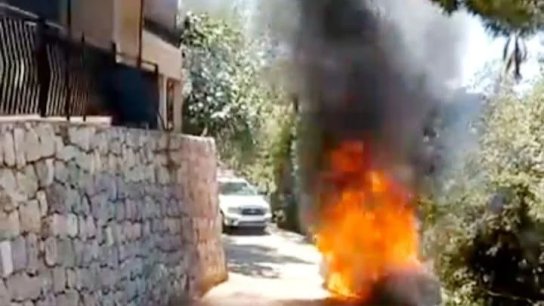 مسيرة اسرائيلية استهدفت سيارة عند اطراف بلدة الهبارية