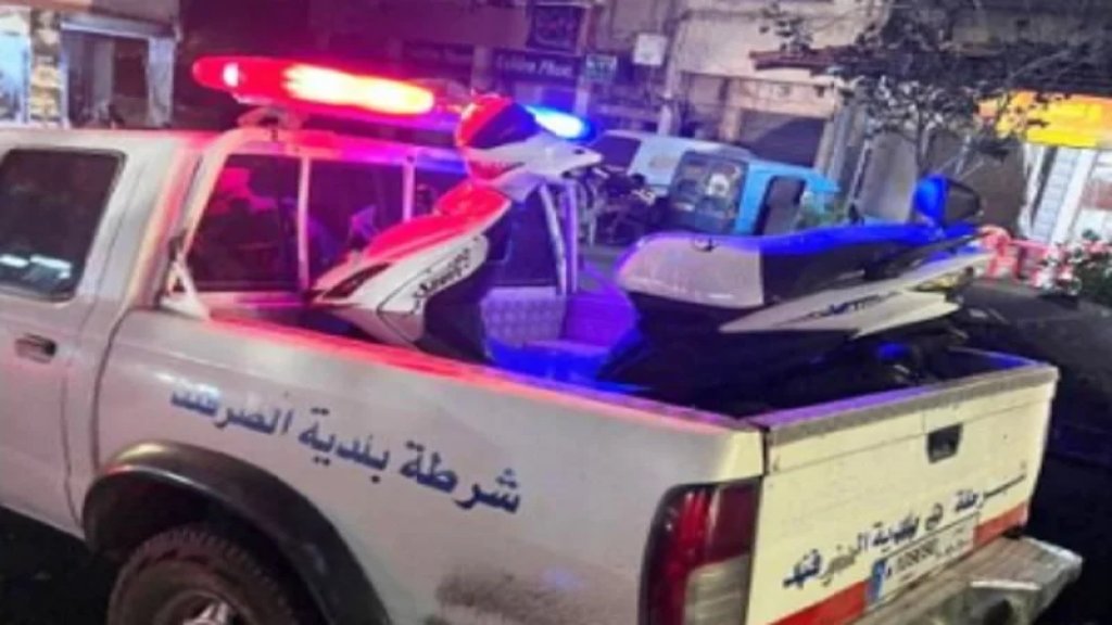 في خطوة لافتة.. بلدية الصرفند تصادر سيارات ودراجات نارية "مزعجة"!