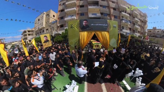بنت جبيل تودع شهيدها هيثم إدريس... رفيق المسجد واليد التي امتدت للأيتام ثم اختارتها السماء