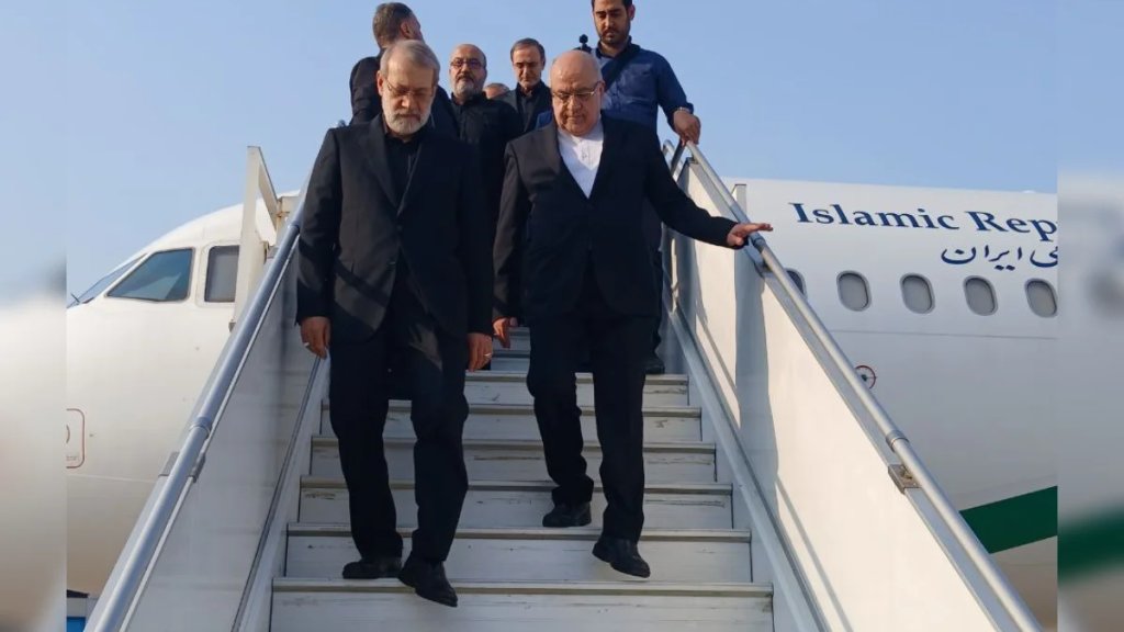 حشود شعبية تستقبل لاريجاني في بيروت بالورود ونثر الأرز