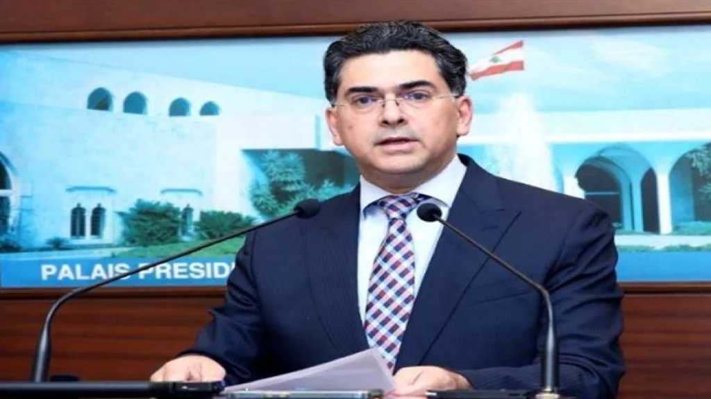 وزير الإعلام تابع من خارج لبنان ما جرى بين براك ومندوبي القصر الجمهوري: نأسف لما بلغنا من تصريح صدر عن أحد الموفدين الأجانب