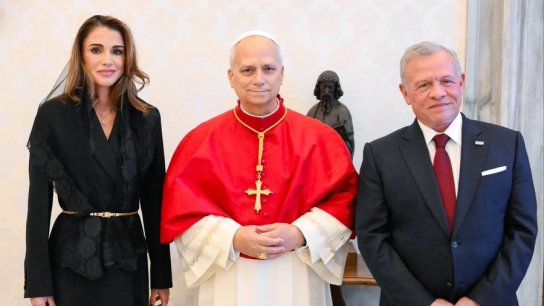 الملكة رانيا تعرب عن قلقها خلال زيارتها البابا لاون برفقة العاهل الأردني إزاء زيارته المرتقبة إلى لبنان: هل تعتقد أن الذهاب إلى لبنان سيكون آمناً؟
