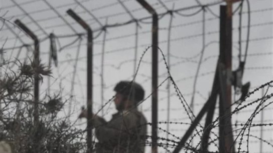 حادثة غير عادية على الحدود اللبنانية كادت تقتل 3 جنود إسرائيليين خرجوا بلباس مدني: استدعاء قوات إسرائيلية وطائرة "زيك" و3 دبابات ظنًا أنهم مسلّحون! (إعلام عبري)