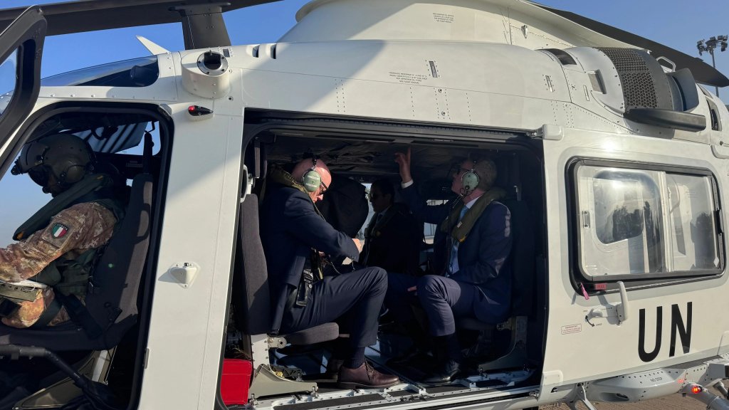 بالصور/ جولة لوزير الخارجية عبر طوافة لـ&quot;اليونيفيل&quot; فوق الحدود الجنوبية