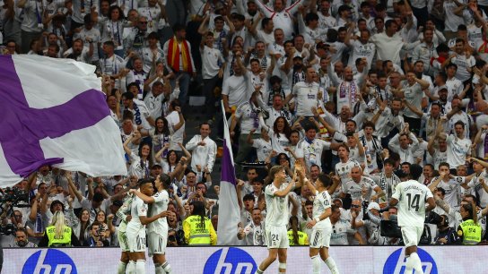 ريال مدريد يحسم «كلاسيكو إسبانيا» أمام غريمه برشلونة  2 - 1