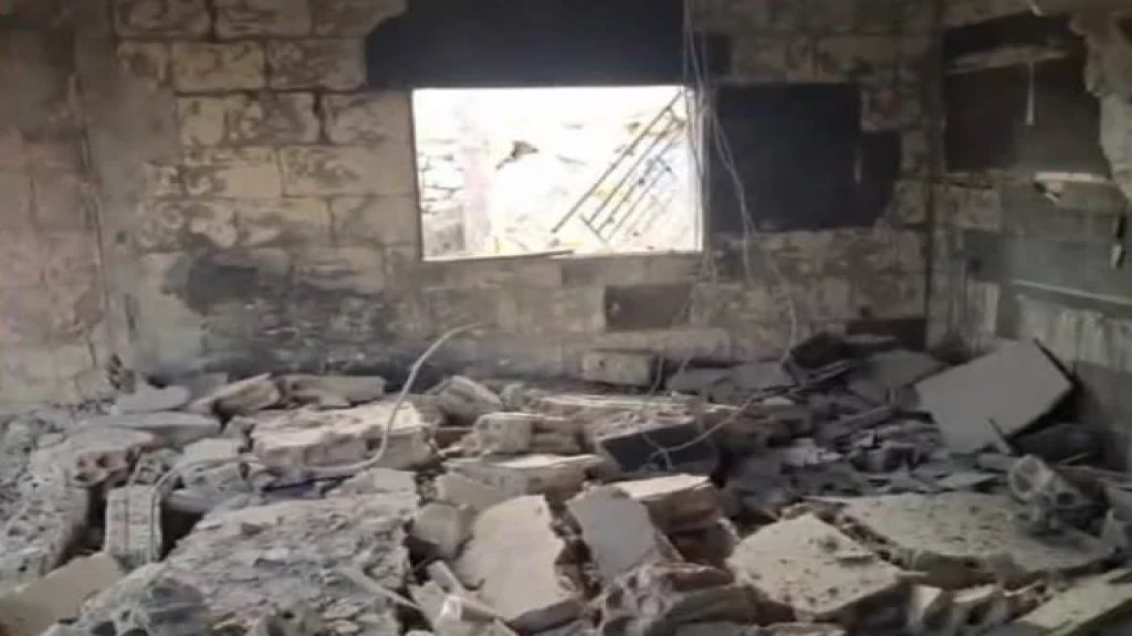 بالفيديو/ مسيّرة "كوادكوبتر" إسرائيلية ألقت قنابل متفجرة على منزل في حولا ليلاً