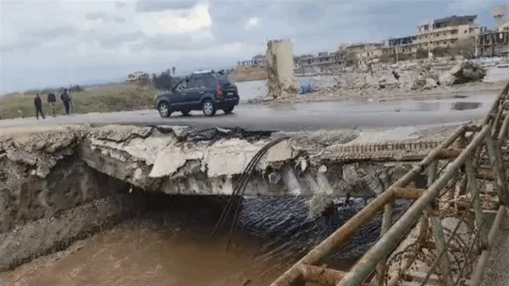 بالفيديو/ جسر العريضة مهدّد بالانهيار..والأمن العام يغلقه بشكل مؤقت