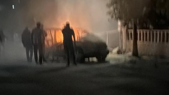 غارة تسهدف سيارة في بنت جبيل حي المسلخ