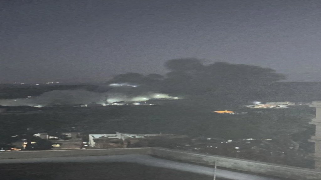 بالفيديو والصور/  لحظة إستهداف المنزلين المهددين في بلدة مشغرة