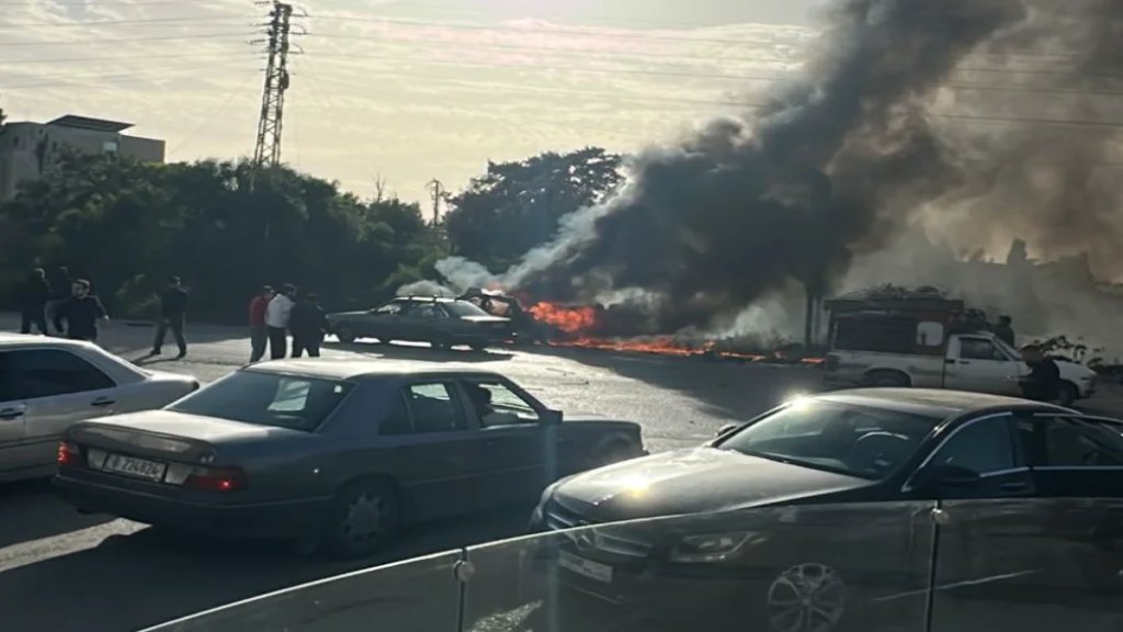 بالفيديو/ غارة من مسيرة إسرائيلية استهدفت سيارة بالقرب من مطعم العبدالله - مدينة صور