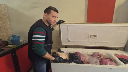 بالفيديو/ ماذا يأكل اللبنانيون؟ ضبط 150 كلغ من اللحوم الفاسدة في صور، الروائح الكريهة تفوح منها!