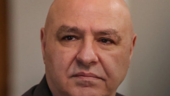 رئيس الجمهورية تابع مع وزير الداخلية عمليات الإنقاذ في المبنى المنهار في طرابلس: لتأمين الإيواء للسكان