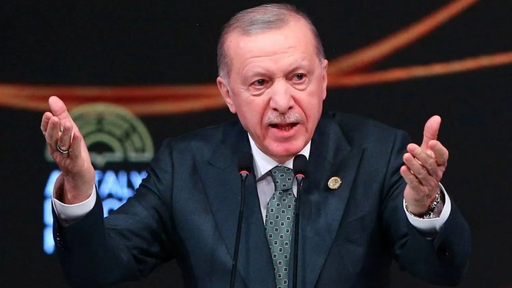 أردوغان: أسأل بقلب ينزف دمًا ما الفرق بين الدموع التي تُذرف في أصفهان وطهران، وتلك التي تُذرف في أربيل وعمّان وبغداد وبيروت وصنعاء والدوحة والرياض؟