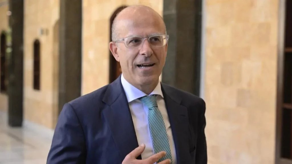 وزير التنمية الإدارية عن مشاركته في الجلسة: لبنان اليوم بأمسّ الحاجة إلى قرارات تُوحِّد لا تُفرِّق، وإلى مقاربات تعزّز الدولة لا تُضعفها. فلا خيار لنا إلا الدولة