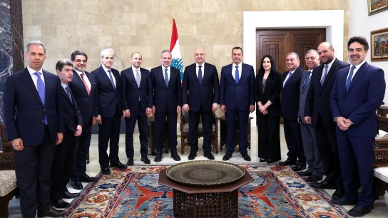 الرئيس عون: صيغة الاطار تحفظ حقوق لبنان وأنوّه بموقف الرئيس بري لدرء الفتنة ولا صحة لما يشاع عن الرغبة في اقالة قائد الجيش