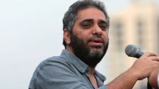 المحكمة العسكرية ترفع قرار منع السفر عن فضل شاكر وتسلّمه جواز سفره