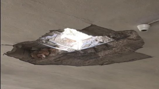 بالفيديو/ شهيد و11 جريحًا حصيلة أولية جراء الغارة من مسيّرة إسرائيلية التي استهدفت مصلى قرب جبانة بلدة تبنين