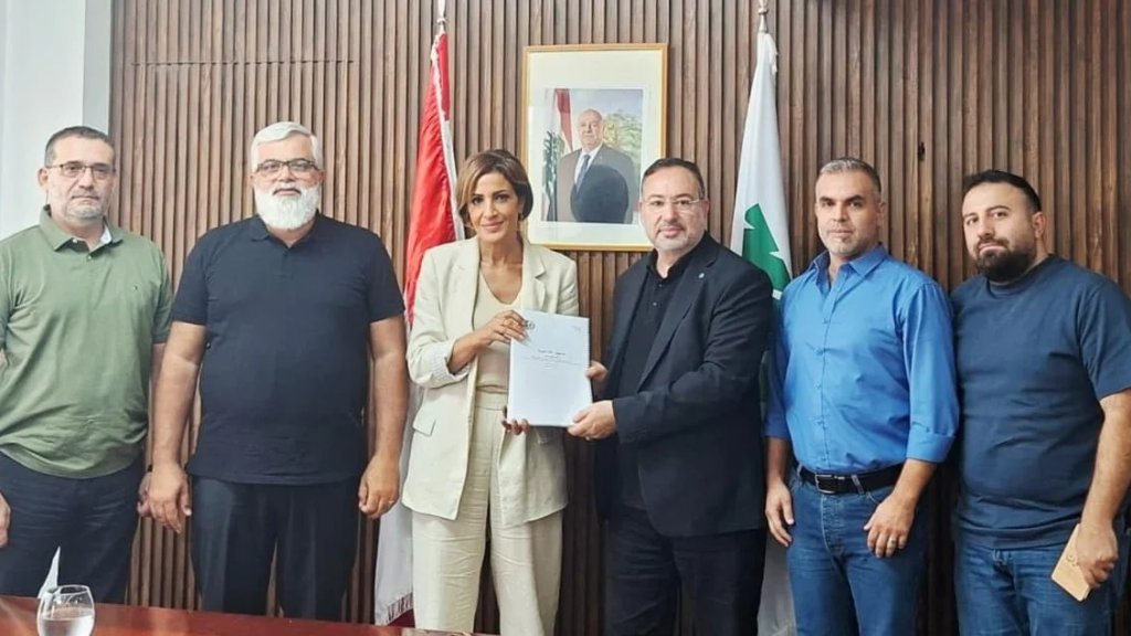  بلدية بنت جبيل تستكمل جولاتها الرسمية لعرض واقع المدينة والتدمير الذي طال مختلف القطاعات واستمرار تداعيات النزوح على أهلها